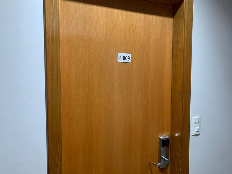 Flat 809 B Golden Dolphin Supreme