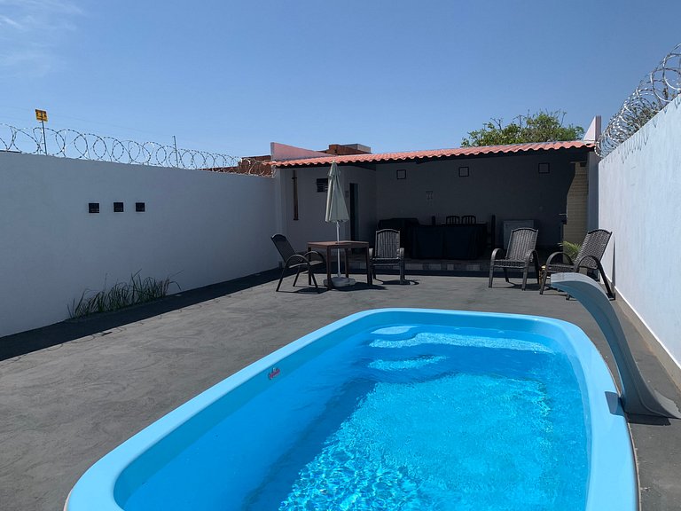 Linda Casa com Piscina aquecida e área de Lazer