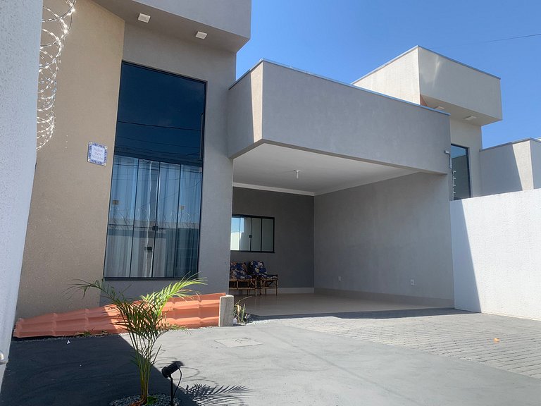 Linda Casa com Piscina aquecida e área de Lazer