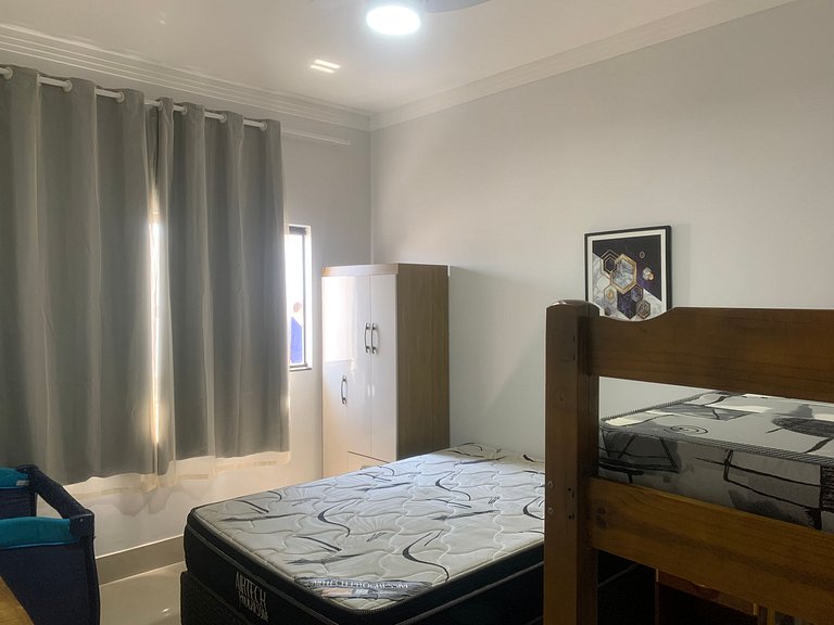 Linda Casa com Piscina aquecida e área de Lazer