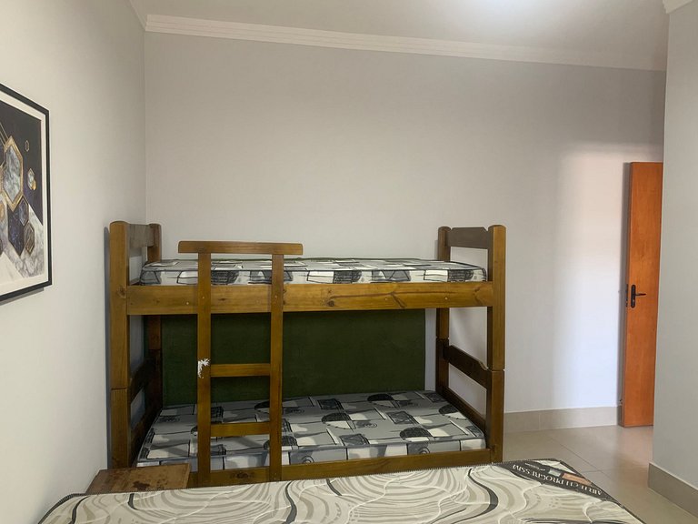 Linda Casa com Piscina aquecida e área de Lazer