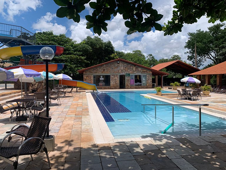 Império Romano apto 306 com 2 qtos.