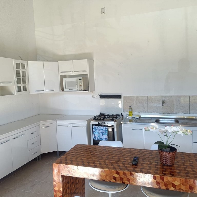 Linda Kitnet completa no setor Bueno em Goiânia